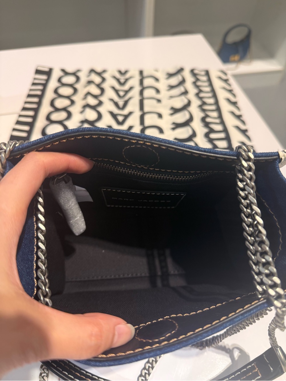 NWT Marc Jacobs The Denim Chain Crossbody Tote Bag - dark wash - Picture 6 of 8